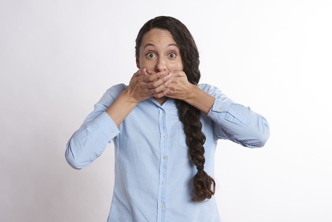 Five Words To Ruin A Job Interview candidate lying