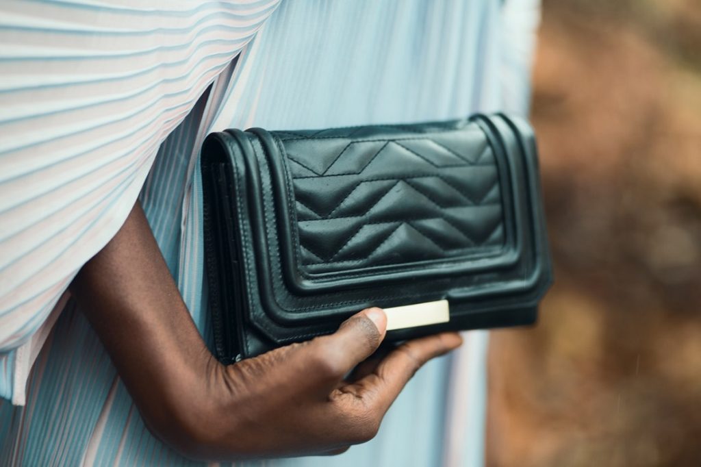 purse-wardrobe-essentials-for-female-lawyers