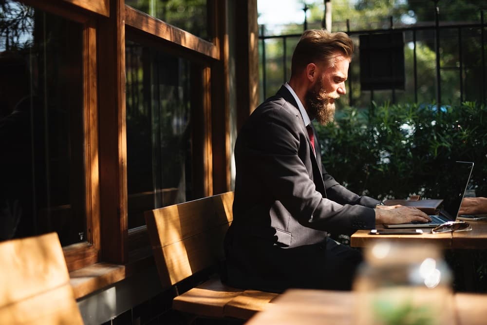 how-to-become-a-CHRO