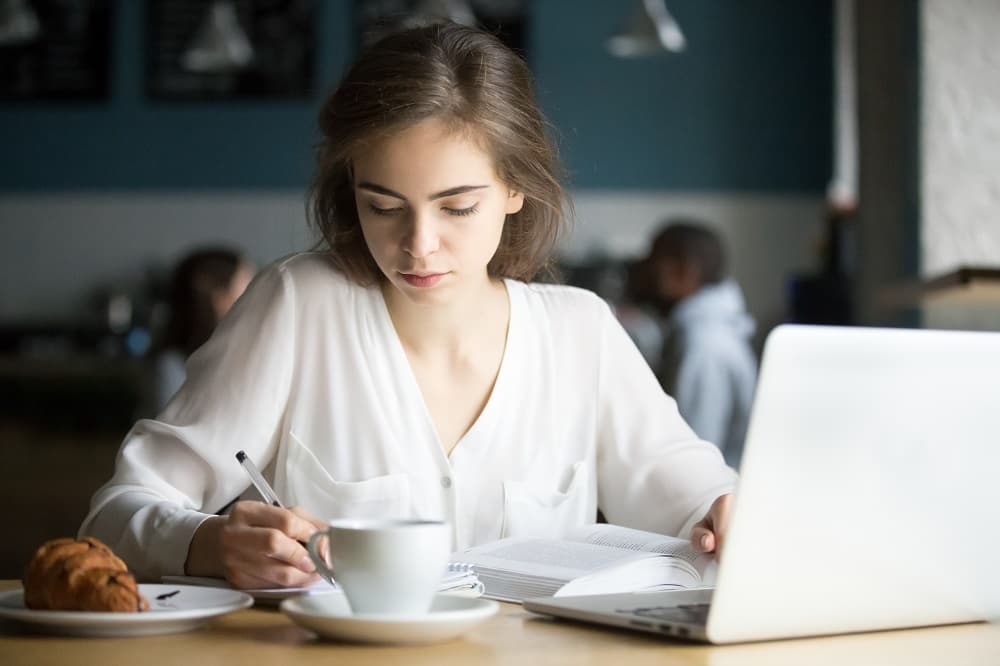 jobs for literature majors freelance writer