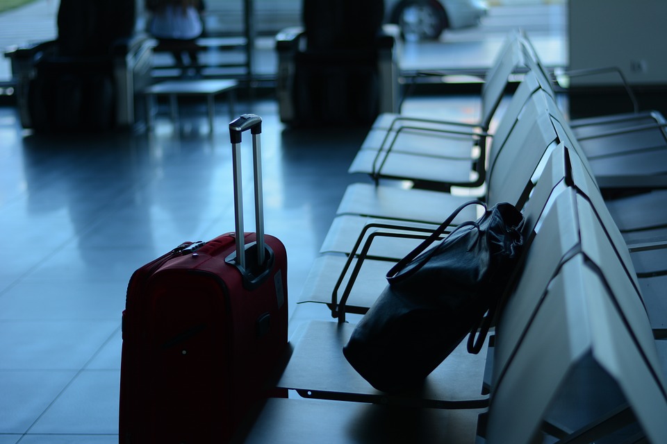 Do companies pay for interview travel expenses