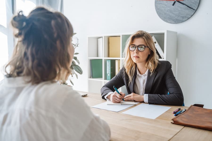 Tell-me-about-yourself-interview-question-job-HR-tips-resume-HR-answers