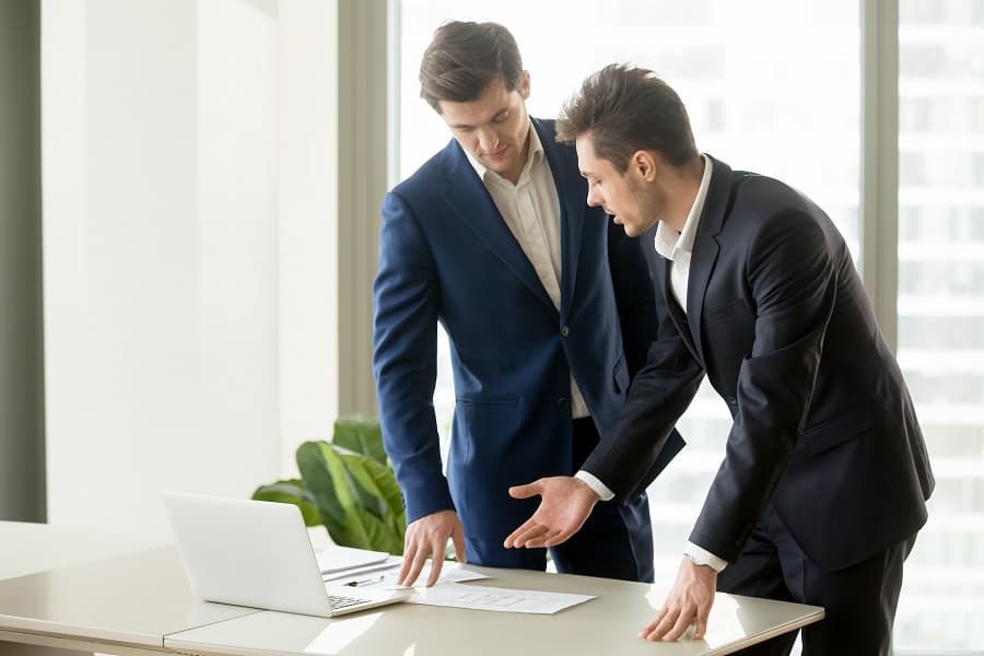 signs boss favorite employee at work