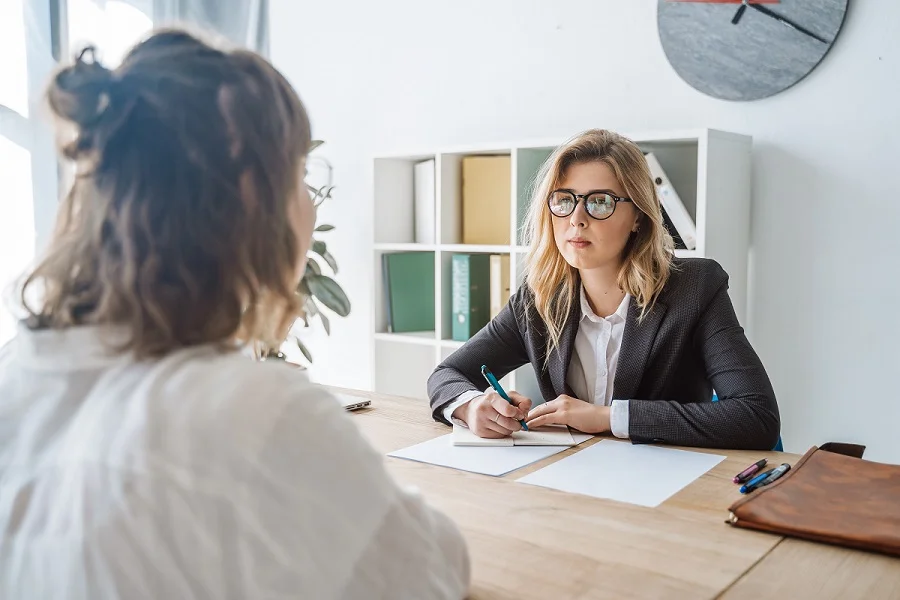 Tell-me-about-yourself-interview-question-job-HR-tips-resume-HR-answers