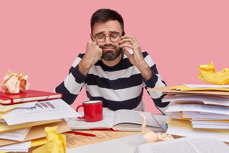 how to deal with insecure boss