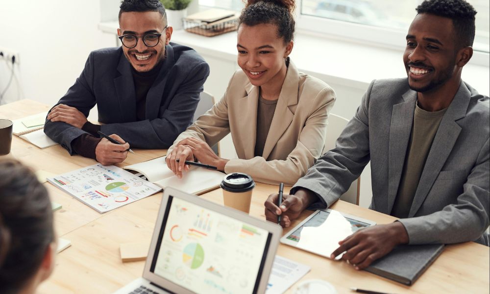 how to recommend a friend for a job