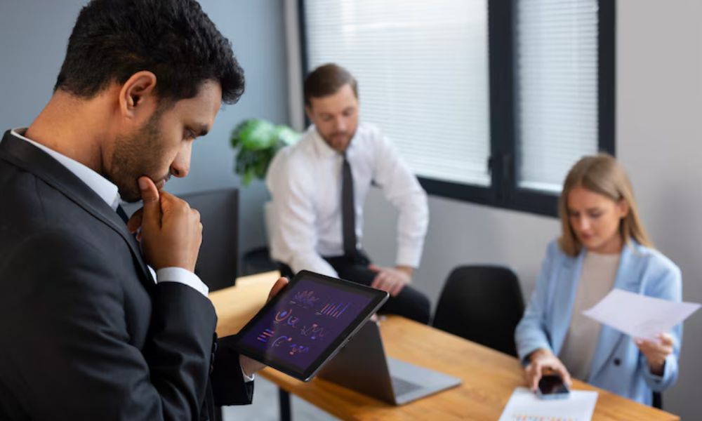 Addressing the Manager Performance Feedback Void in Workplace