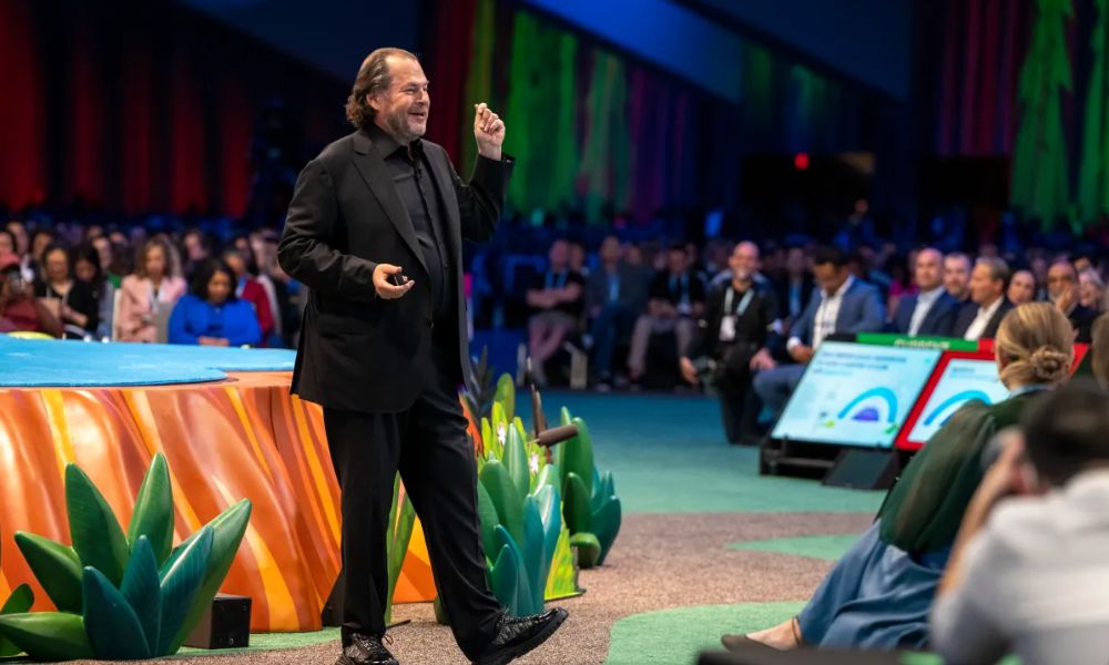 Salesforce hiring AI team