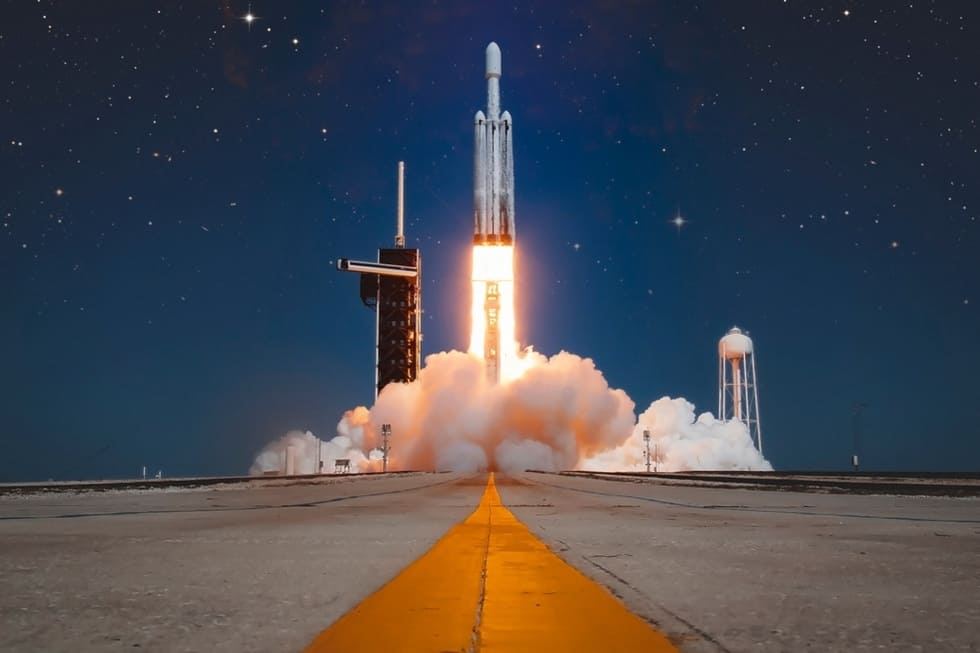 SpaceX company culture bandwagon 3 success NASA mission Falcon 9 company culture Elon Musk