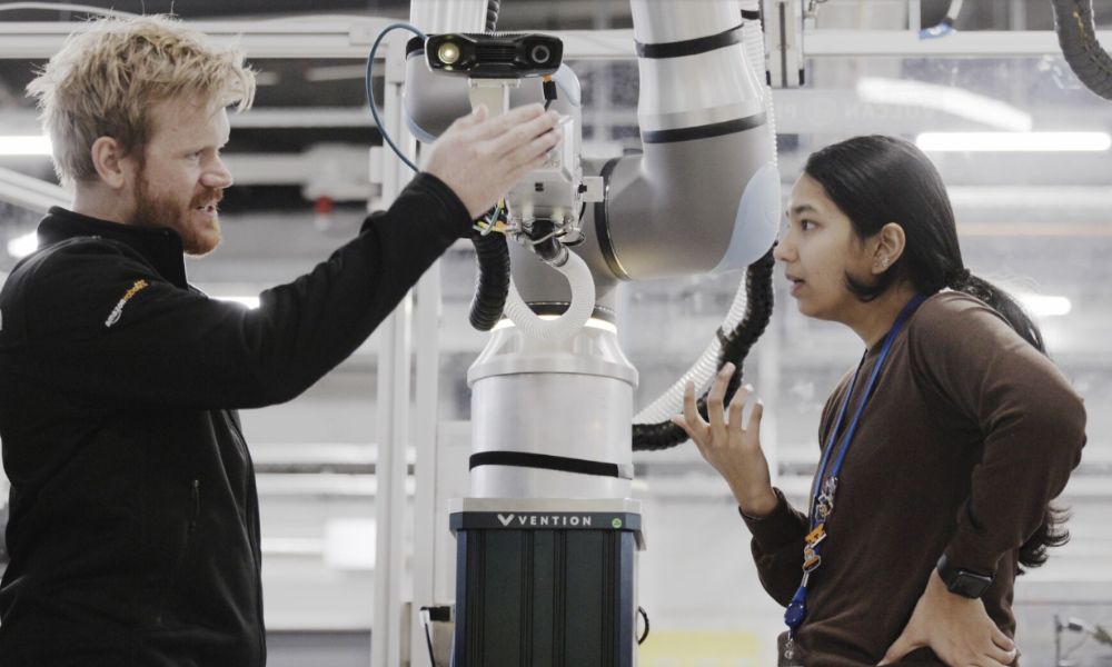 Amazon jobs and robotics