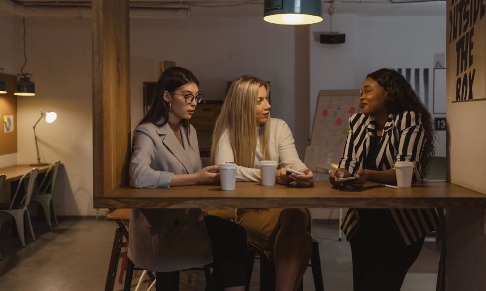 workplace friendships benefits