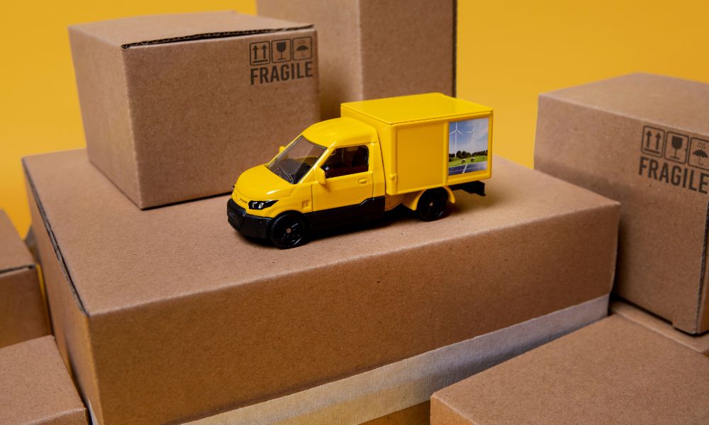 Amazon replace workers robots