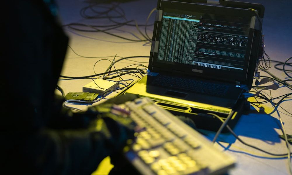 Amazon blocks fake applications