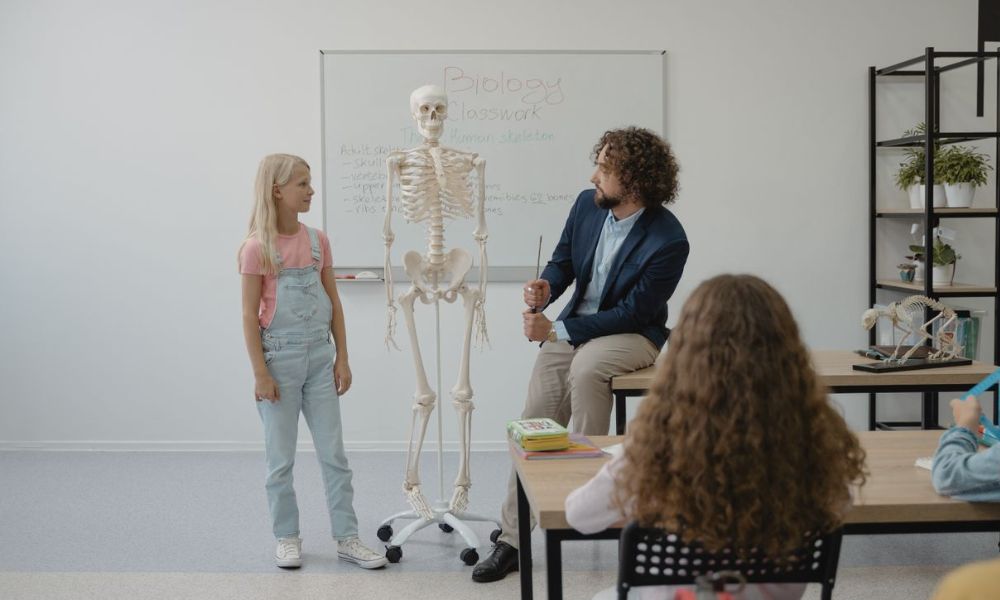 teachers working second jobs